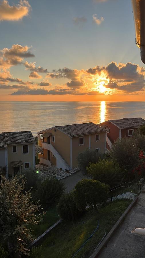 Costal Apartment Glyfada  Buitenkant foto